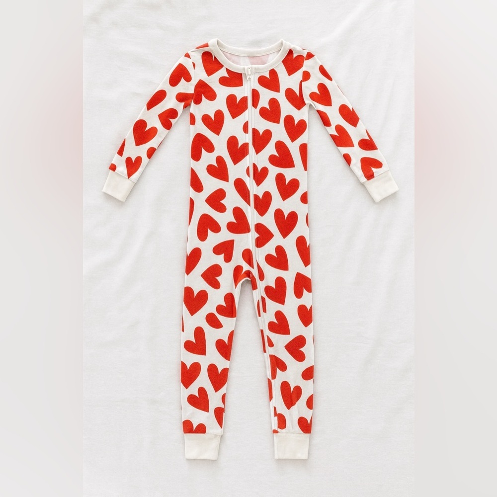 Old Navy Red Heart pyjamas size 12 - new without tags